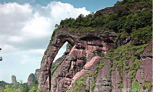 江西龙虎山旅游攻略,江西龙虎山旅游攻略必玩的景点