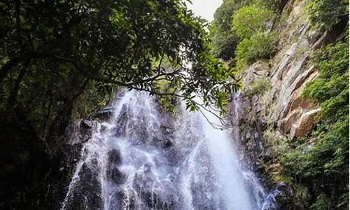 宝安平峦山公园瀑布,宝安平峦山公园瀑布在哪里