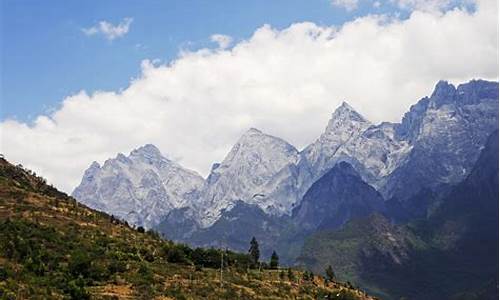 香格里拉旅游攻略几月份最好去_香格里拉什么时候去好玩